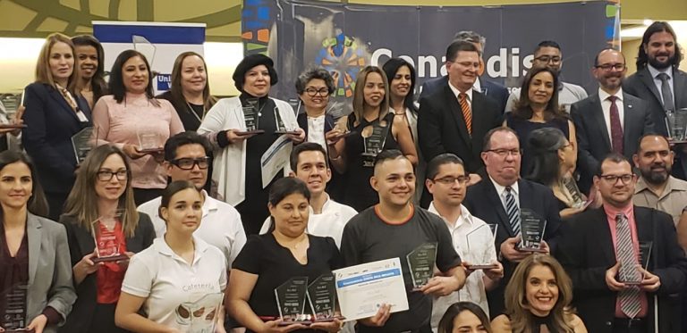 Empresas heredianas reciben reconocimiento por inclusión