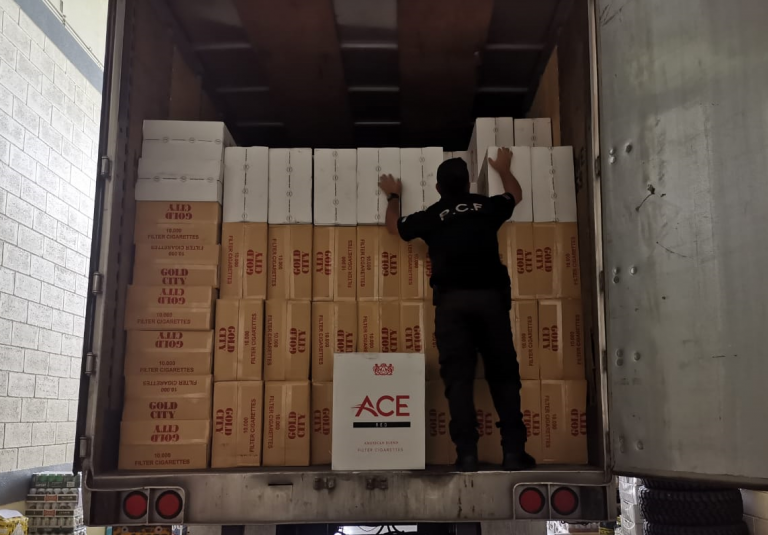 DECOMISAN UN MILLÓN DE CIGARROS EN LA FRONTERA