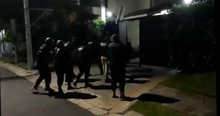 ALLANAN CASA DE AGENTE JUDICIAL EN BIRRI, POR EXTORSIÓN