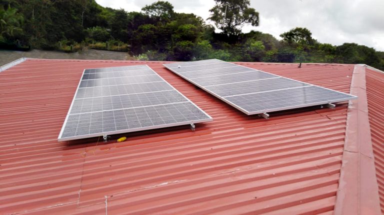 DOCE SUCURSALES DEL INS CON PANELES DE SOLARES