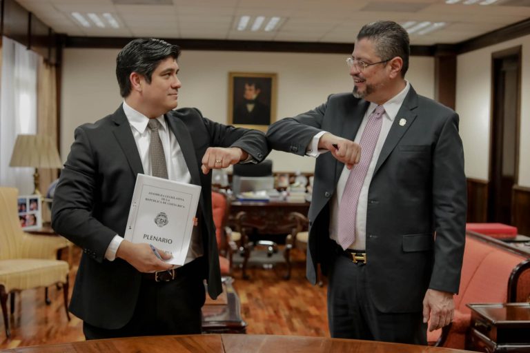 GOBIERNO NO PAGARÍA ANUALIDADES ESTE AÑO A FUNCIONARIOS PÚBLICOS