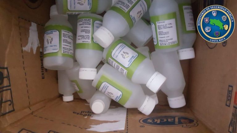 POLICÍA DECOMISA GRAN CANTIDAD DE ALCOHOL EN GEL SIN PERMISOS SANITARIOS