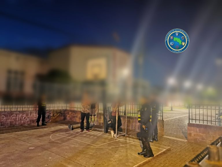 NUEVE PERSONAS DETENIDAS EN HEREDIA POR INCUMPLIR ORDEN SANITARIA