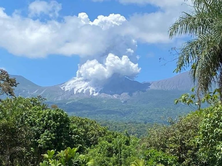 NUEVA ERUPCIÓN DEL RINCÓN DE LA VIEJA