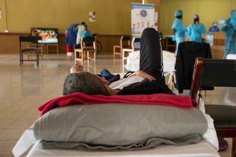 GRACIAS AL COVID HOY NO DUERMEN EN LAS CALLES