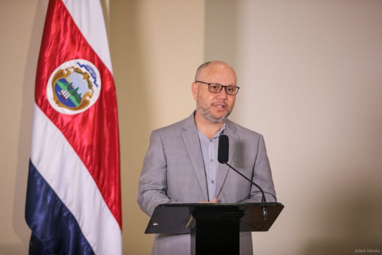 MINISTRO DE SEGURIDAD RECHAZA QUE EXISTAN ROCES EN EL EQUIPO DE GOBIERNO