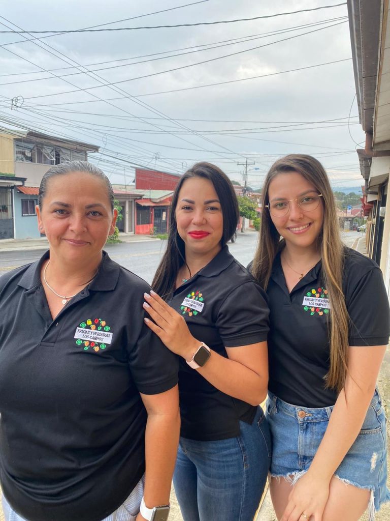 MUJERES EMPODERADAS EMPRENDEN EN TIEMPOS DE COVID
