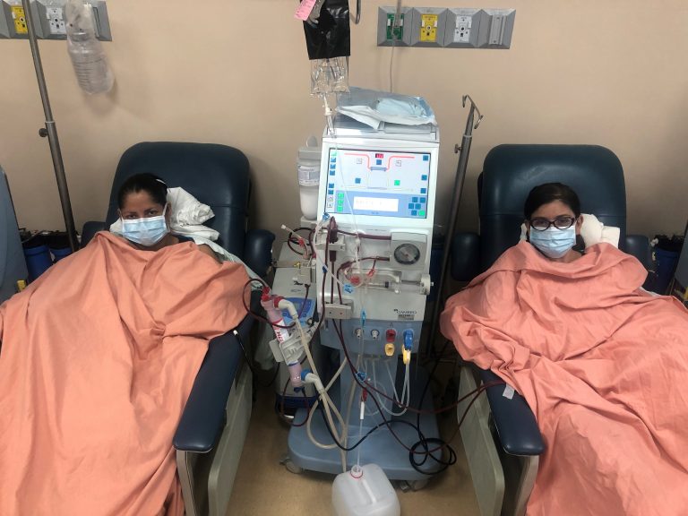 MADRES CELEBRAN SU DÍA MIENTRAS LUCHAN POR VIVIR