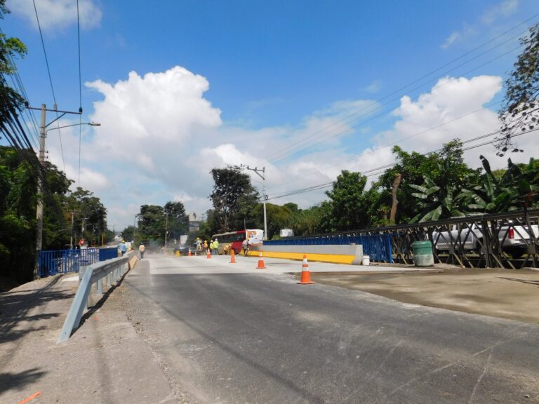 CERRADAS DOS IMPORTANTES VÍAS DE INGRESO A HEREDIA HOY
