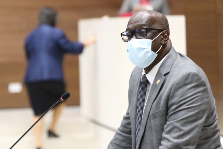 PRESIDENTE DE LA ASAMBLEA LEGISLATIVA DA POSITIVO A COVID