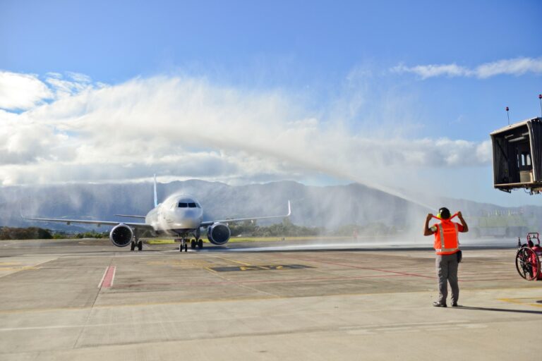 JETBLUE INAUGURA VUELOS DESDE LOS ÁNGELES HACIA COSTA RICA