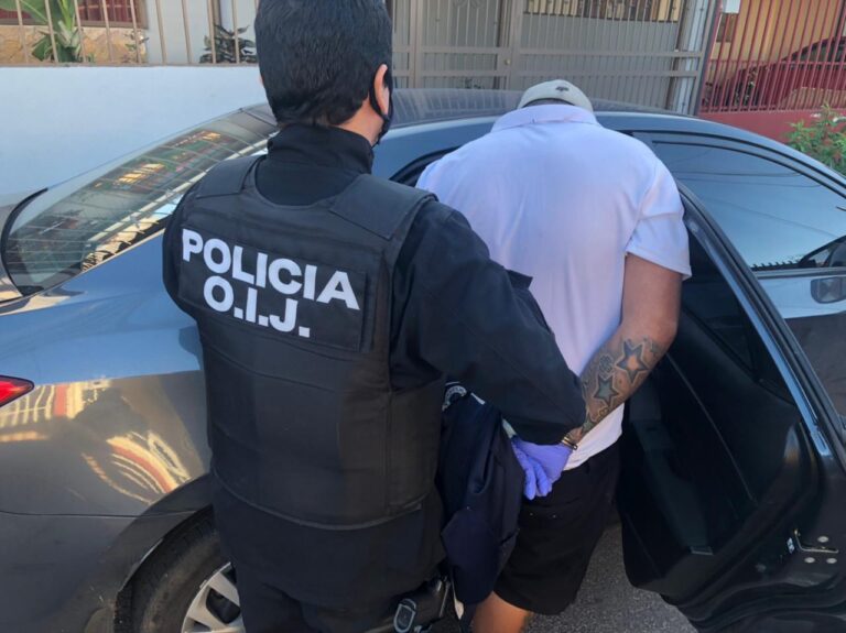 DETENIDO POR MATAR PERRO TRAS AGREDIR A SU DUEÑO