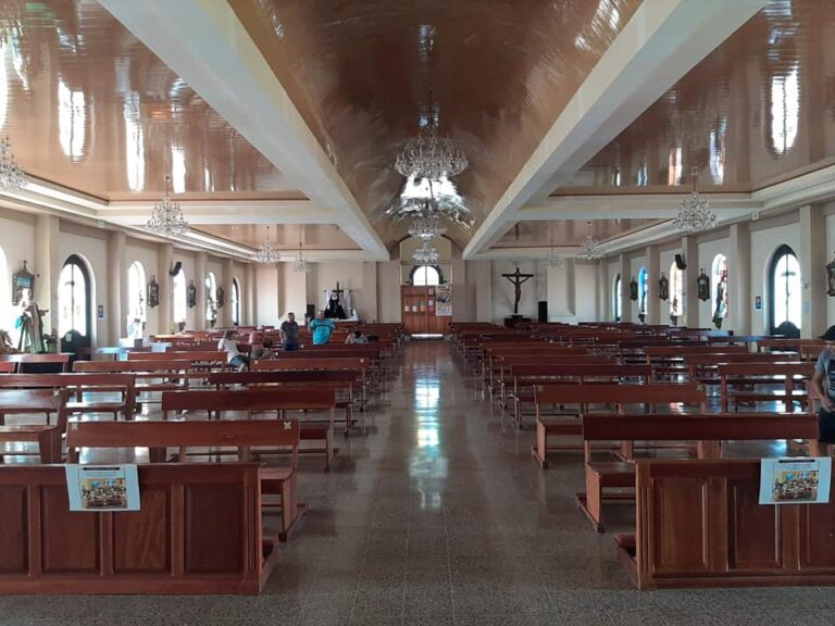 MINISTERIO DE SALUD INSPECCIONÓ TEMPLO CATÓLICO EN SANTA BÁRBARA