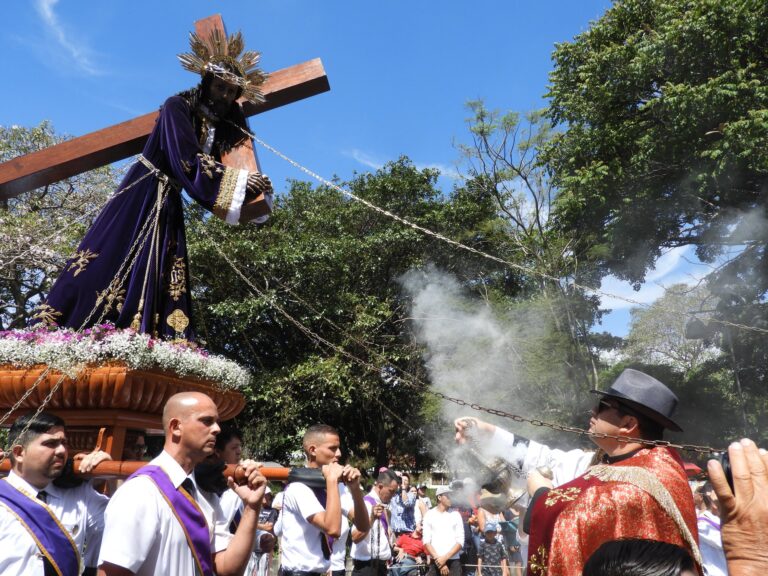 OTRA VEZ SEMANA SANTA SE VIVIRÁ SIN PROCESIONES