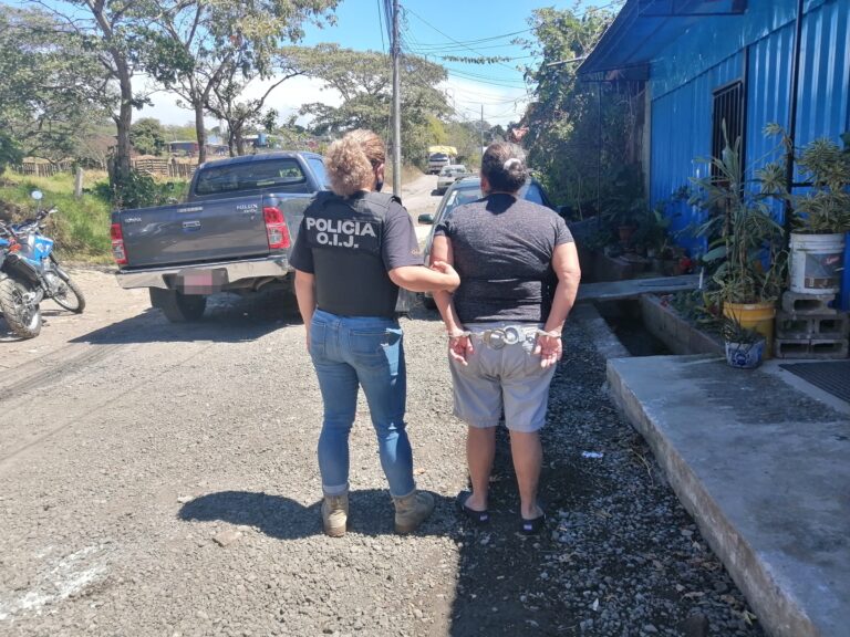 DETIENEN ABUELA POR VENDER DROGAS EN SAN RAFAEL