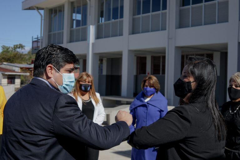 CERCA DE UN MILLÓN DOSCIENTOS MIL MENORES VUELVEN A LAS AULAS