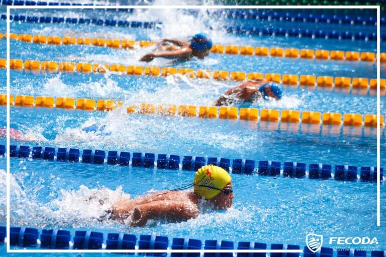 NADADORES HEREDIANOS COSECHAN MEDALLAS EN REGRESO A LAS COMPETENCIAS