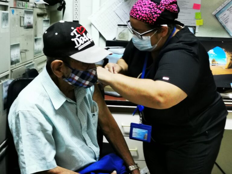 20 MIL VACUNAS COVID HAN LLEGADO A HEREDIA