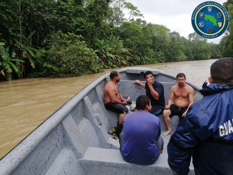 IMAS ENVIA PERSONAL PARA ATENDER EMERGENCIAS POR LLUVIAS EN EL CARIBE