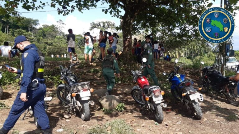 POLICÍA FRENA PARTIDO POR FALTA DE PERMISOS