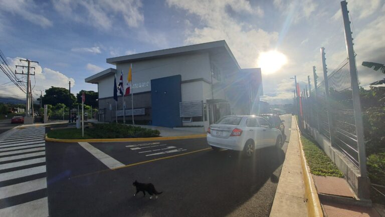 SAN ISIDRO VACUNARÁ PERSONAS DESDE LOS 16 AÑOS, PERO CON FACTORES DE RIESGO