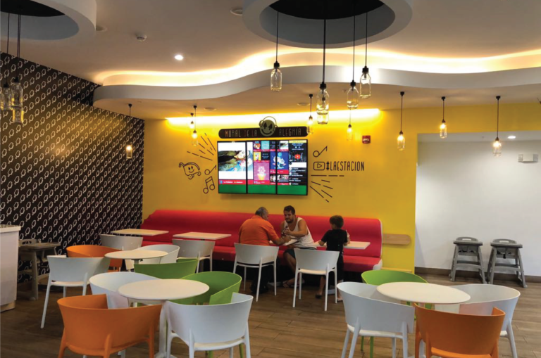 LA ESTACIÓN SUSTITUYE PAJILLAS Y CUBIERTOS POR MATERIALES BIODEGRADABLES