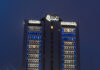 BANCO NACIONAL SE ILUMINA DE AZUL POR LOS REGUGIADOS
