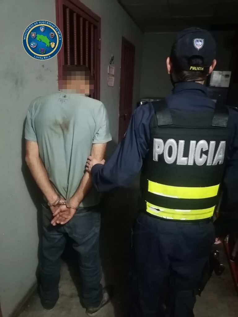 ROBA TRES MILLONES EN JOYAS Y LO DETIENEN EN POTRERO