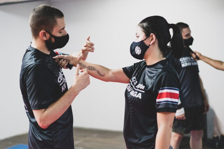 ¿LE GUSTARÍA APRENDER TÉCNICAS DE DEFENSA PERSONAL GRATIS?