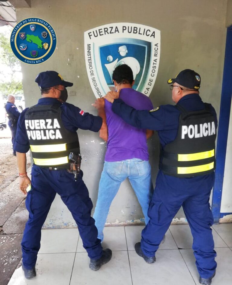 ATROPELLA A OFICIAL QUE LO DETIENE EN RETÉN