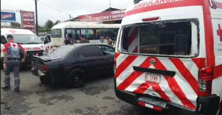 TRIPLE COLISIÓN EN SAN CARLOS