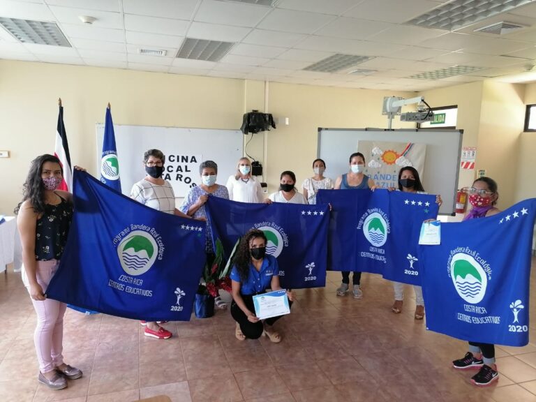 OCHO CEN-CINAI DE LA ZONA NORTE RECIBEN BANDERA AZUL ECOLÓGICA