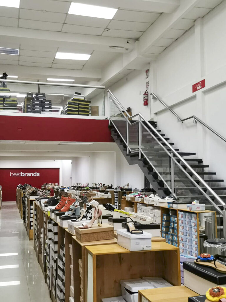 BEST BRAND ABRE DOS LOCALES MÁS Y GENERA DIEZ EMPLEOS