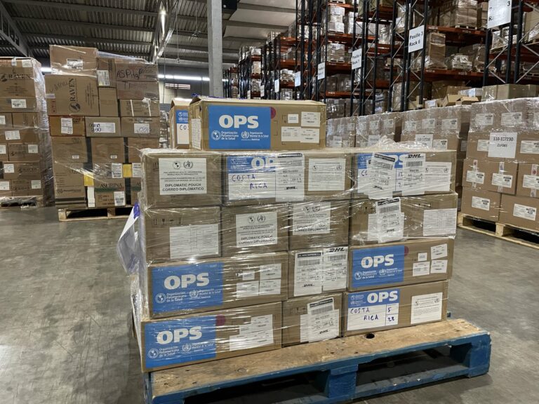 OPS DONÓ A LA CCSS PULSIOXÍMETROS DE MANO Y DE DEDO PARA APOYAR ATENCIÓN DE PACIENTES CON COVID