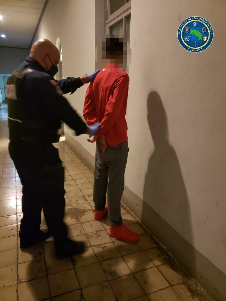 LO DETIENEN EN ULLOA POR ROBO