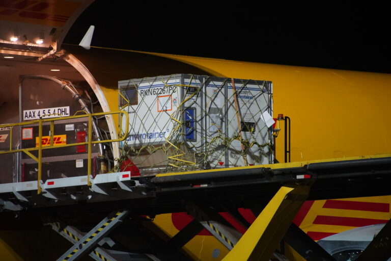 ESTE JUEVES INGRESARON 163.200 DOSIS DE ASTRAZENECA