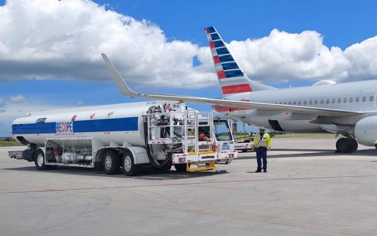 REPUNTAN VENTAS DE COMBUSTIBLE EN AEROPUERTO DE LIBERIA