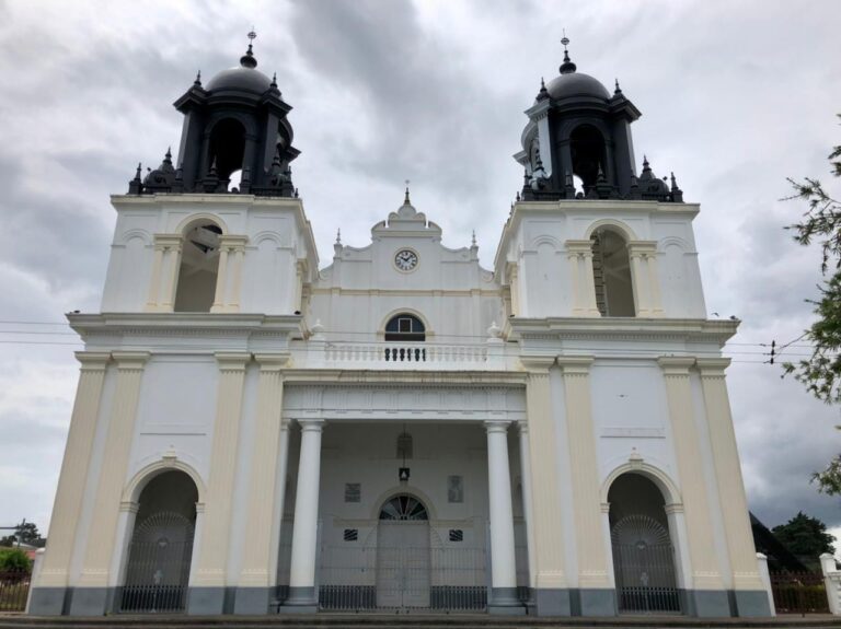 DOMINGUEÑOS INICIAN RESTAURACIÓN DE TEMPLO HISTÓRICO