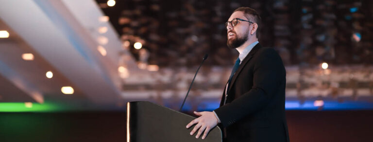 RENUNCIÓ VICEMINISTRO DE COMERCIO EXTERIOR