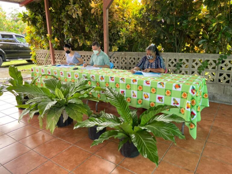 JAPDEVA OTORGA PERMISO DE USO DE SUELO A  PESCADORAS DE BARRA DEL COLORADO