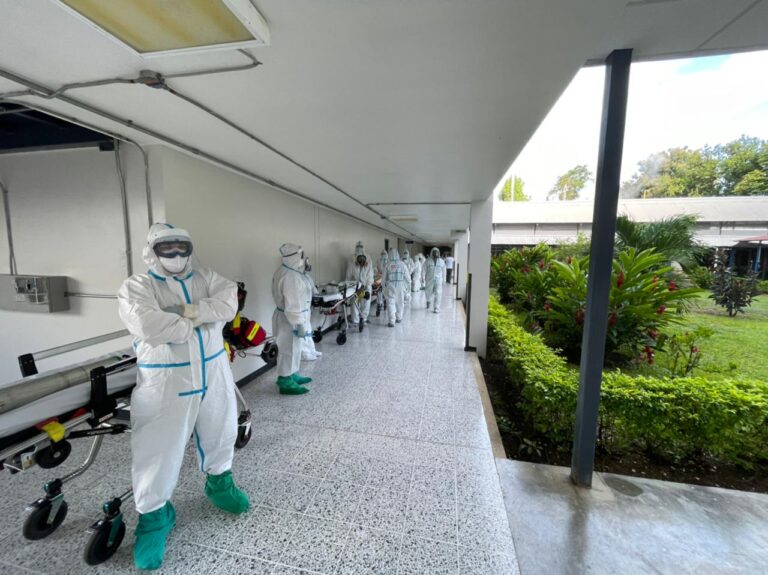 TRASLADAN 13 PACIENTES MÁS CON COVID DESDE GUANACASTE