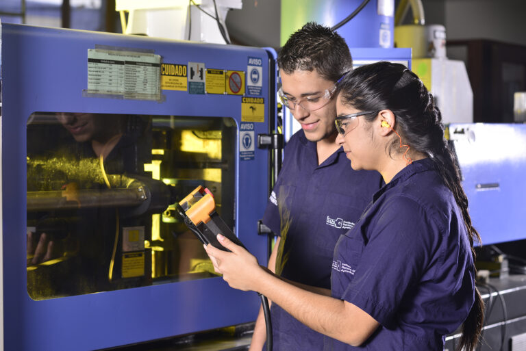 INA PRESENTA NUEVO PROGRAMAS DE BECAS