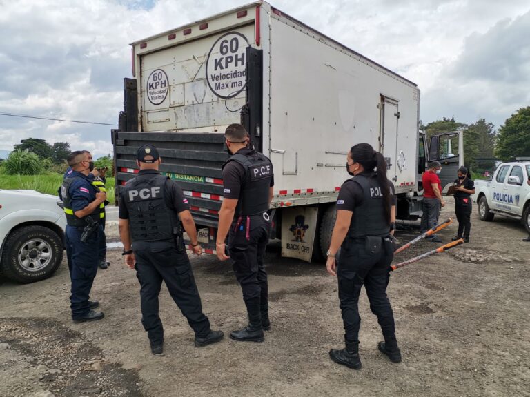 DECOMISAN 3 MILLONES DE CIGARROS EN SAN ISIDRO