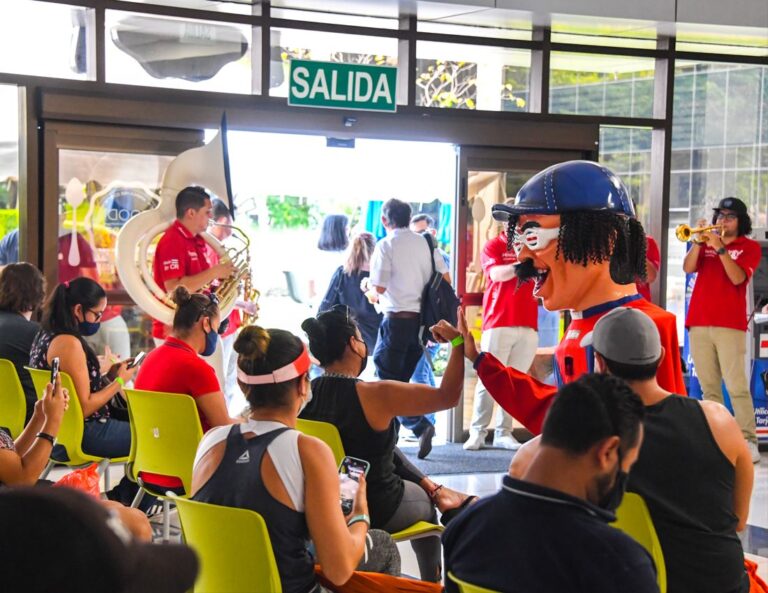 VACUNATORIO DE AFZ CELEBRA CON CIMARRONA LA INDEPENDENCIA