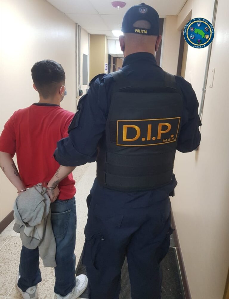 ENCUENTRAN ARMAS Y DROGA EN ALLANAMIENTO EN SANTA BÁRBARA