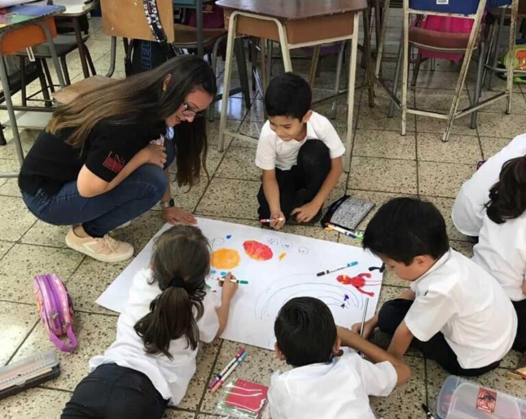 JOVEN HEREDIANA ES LA MEJOR ESTUDIANTE DE LA UNA
