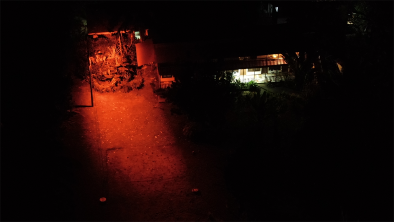 ICE INSTALA 19 LÁMPARAS ÁMBAR EN ZONA DE DESOVE DE TORTUGAS