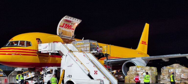 ANOCHE LLEGARON MÁS VACUNAS DE PFIZER CONTRA COVID