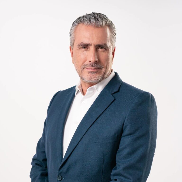 FISCALÍA CONDENA A OTTO GUEVARA A TRES AÑOS DE PRISIÓN