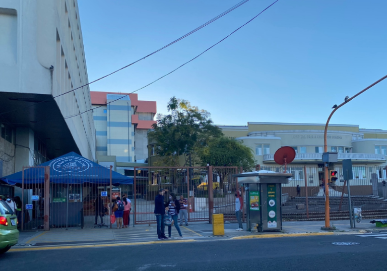 HOSPITAL CALDERÓN GUARDIA SUSPENDE VISITAS A PACIENTES